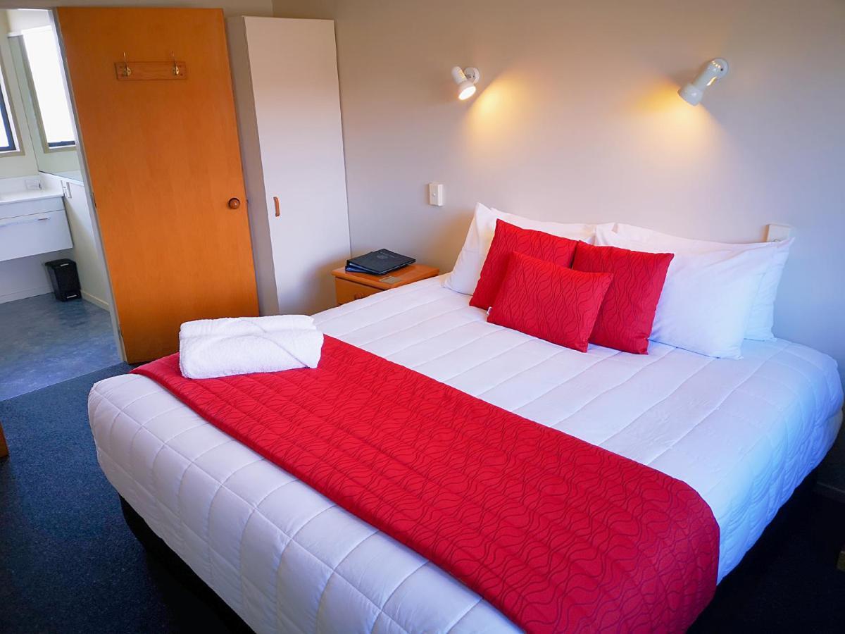 Aston Court Motel Бленгейм Екстер'єр фото